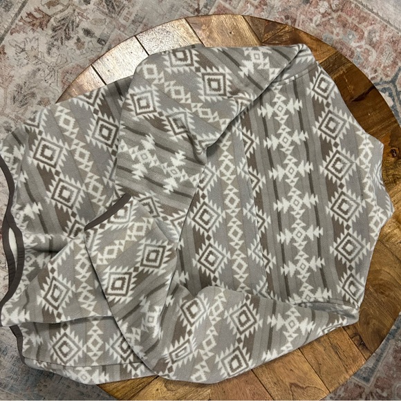 Fleece pullover - Picture 2 of 3